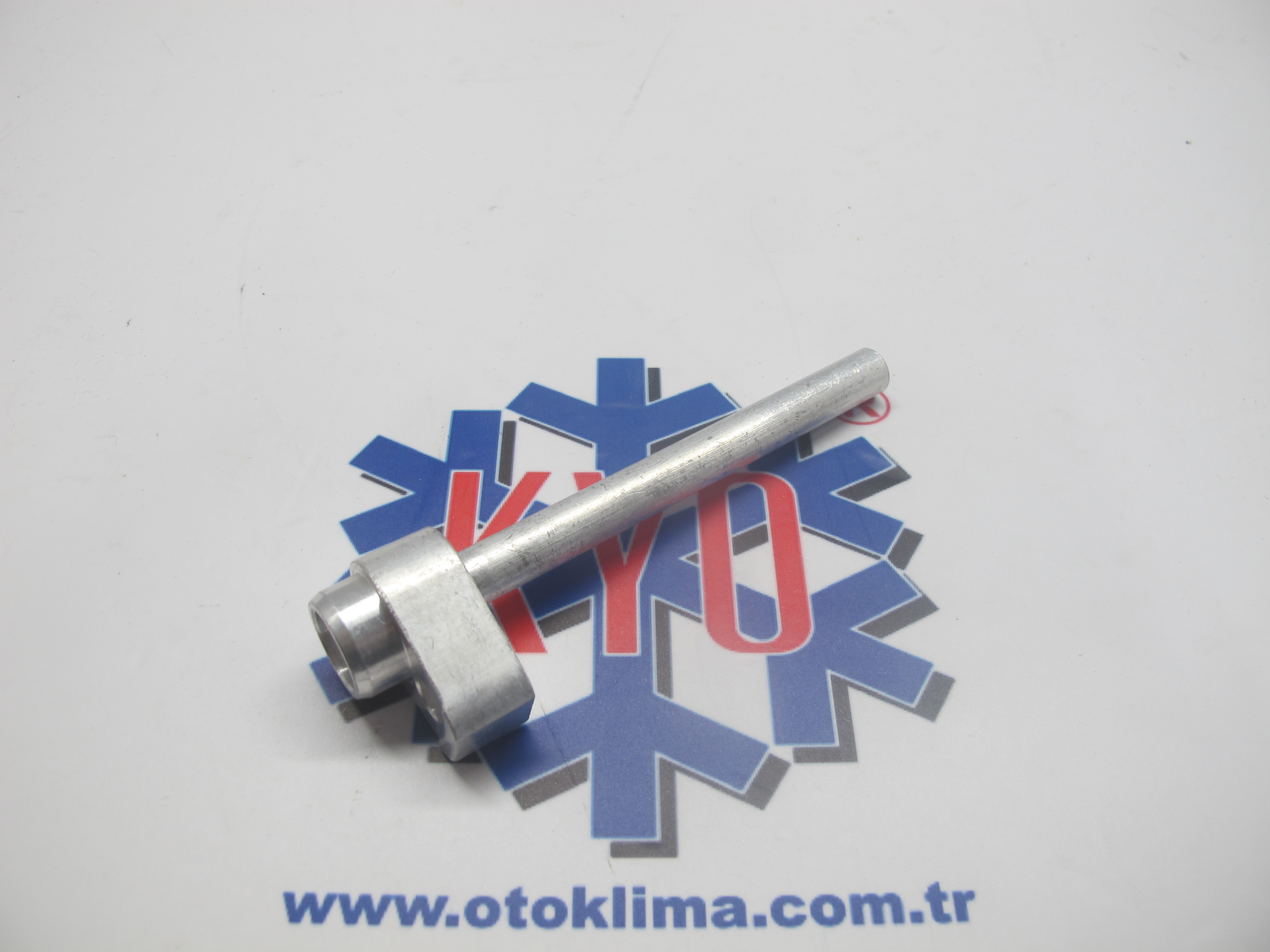 KYO7969  FORD EMİŞ HORTUM BAŞLIĞI