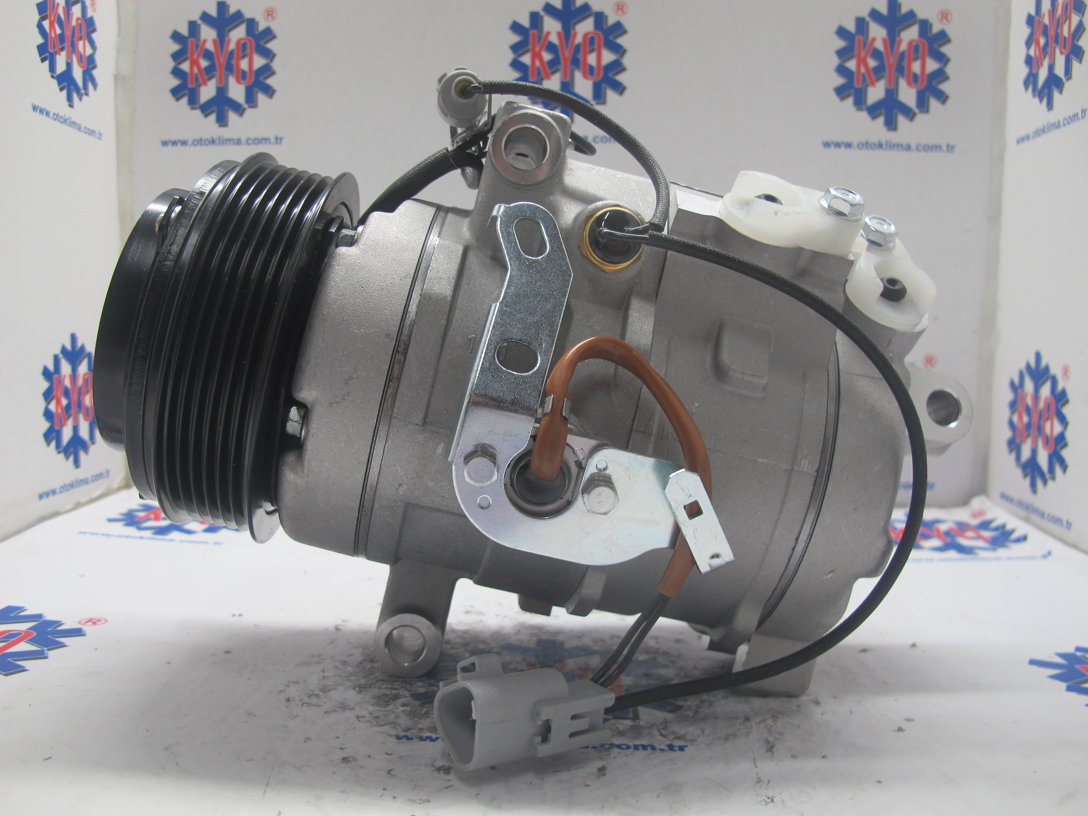 KYOK150411 TOYOTA LAND CRUİSER OEM : 447280-0032