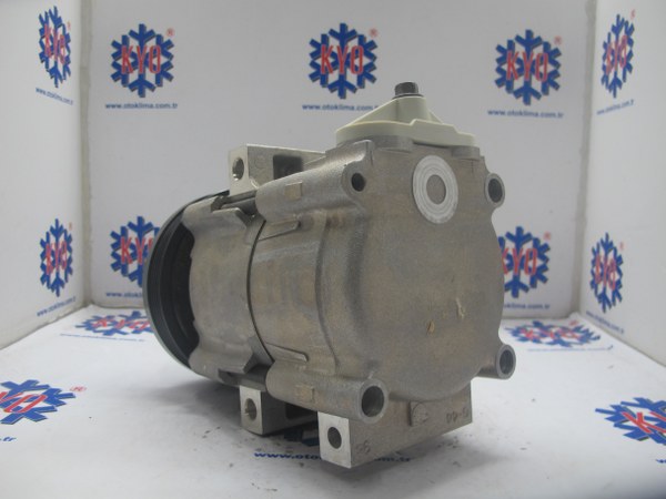 KYOK15108 FORD MONDEO I-II  OEM:1058052