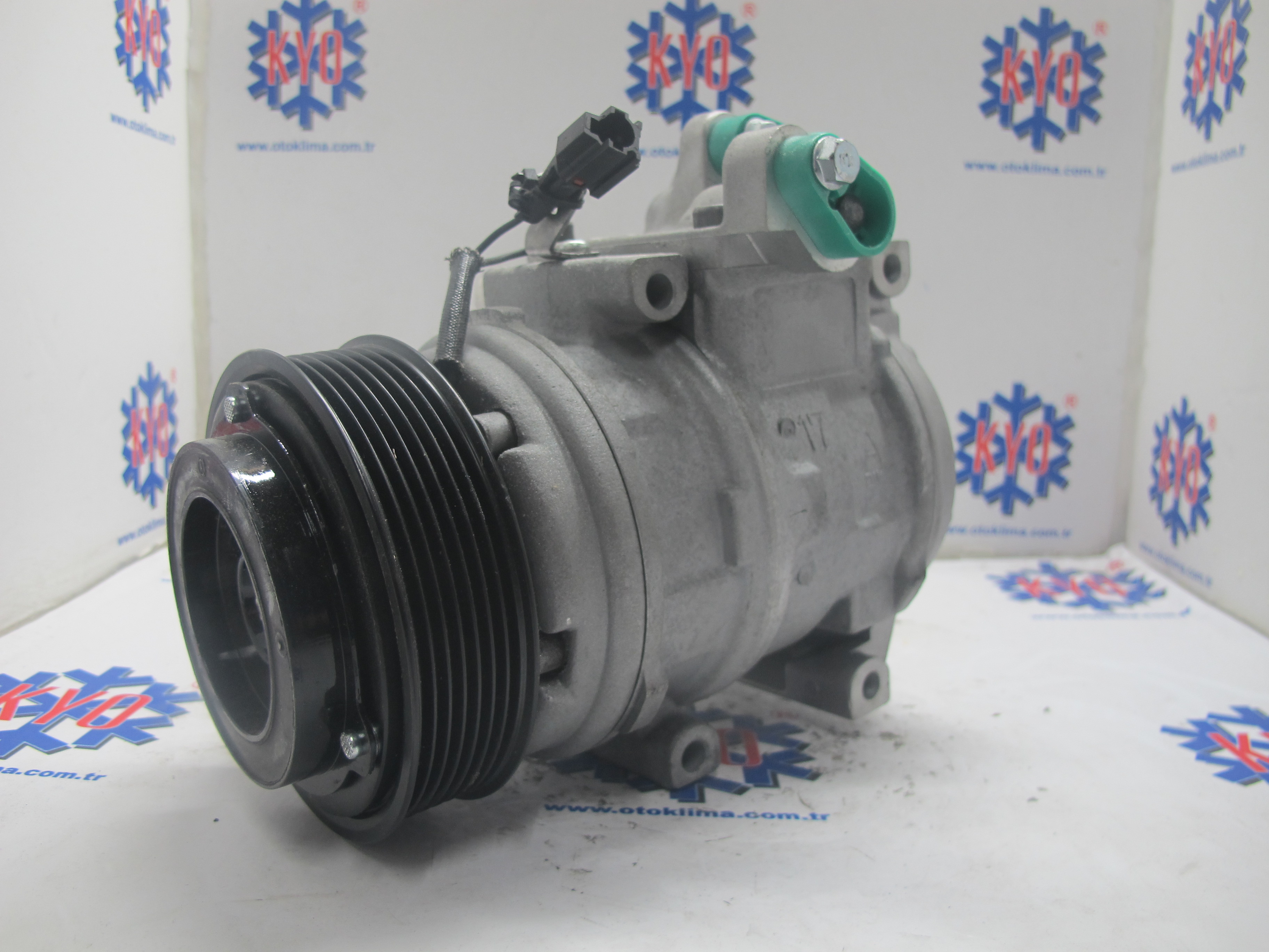 KYOK151494 KİA SORENTO  OEM: 97701-3E000