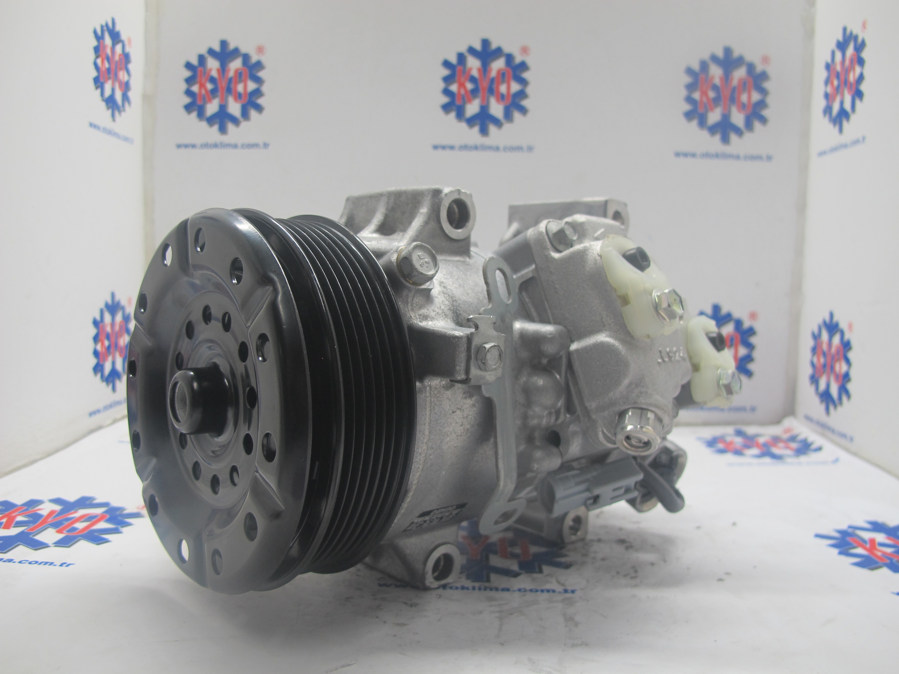 KYOK151683 TOYOTA  AURiS - AVENSİS - COROLLA  OEM:88310-02370